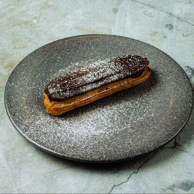 Эклер в Moloko по цене 200