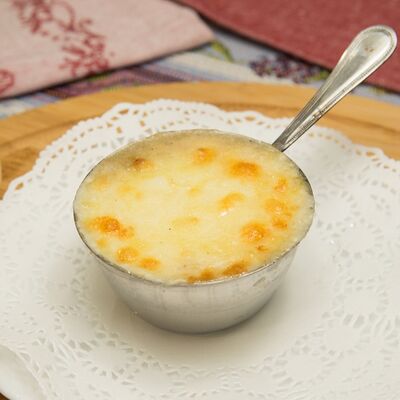 Жюльен с курицей и грибами в Гурман студия по цене 350 ₽