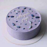 Торт сиреневый с цветами любимой маме в Miracle bakery