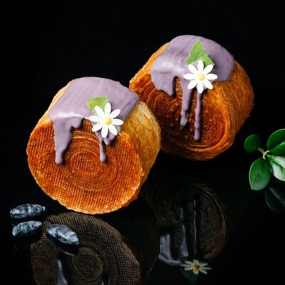 Слоёная шайба халва-жимолость в Sweet Сoncept Кондитерская студия по цене 380 ₽