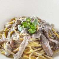 Tagliolini all albese e manzo в Папалео