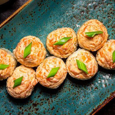 Ролл Дабл в Суши Море Мото по цене 479 ₽