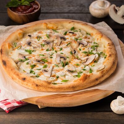 Пицца Грибная в Papa's Pizza по цене 430 ₽
