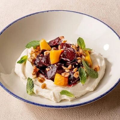 Салат со свеклой и манго в Чиполучо по цене 389