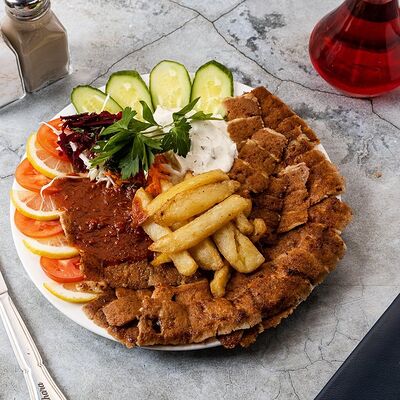 Шаурма на тарелке рыбная в Сахара по цене 1500 ₽