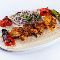 Шашлык из куриных бедрышек в My Dear Kebab