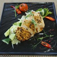 Филе куриное Дижон со свежими овощами в Семейное