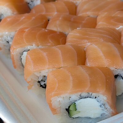 Филадельфия люкс в Суши Марго по цене 510 ₽