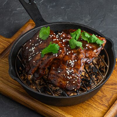 Свиные ребра в соусе барбекю в Jager Meet to Eat по цене 1060 ₽