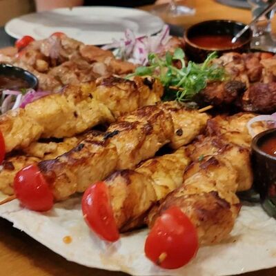 Куриный шашлычки (2 шпажки) в La Vida loca по цене 450 ₽