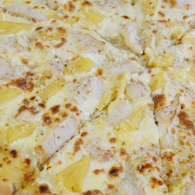 С курицей и ананасом в Pappa-Pizza по цене 865 ₽