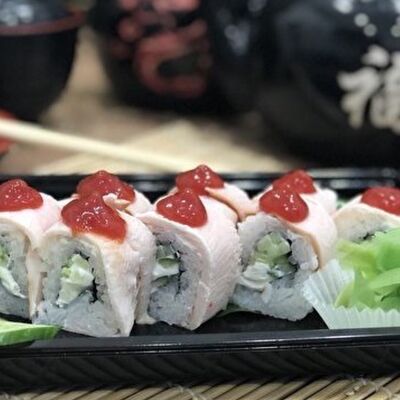 Острый с бекономв Sushi Kama по цене 650 ₽