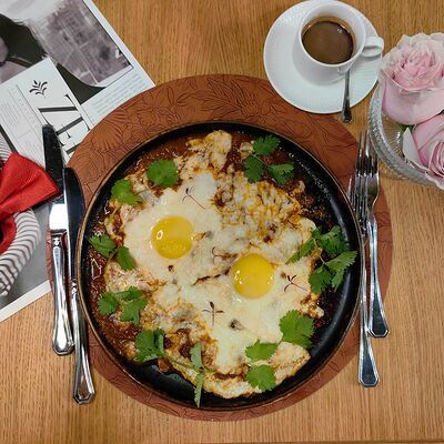 Шакшука с моцареллой в La Vida loca по цене 550 ₽