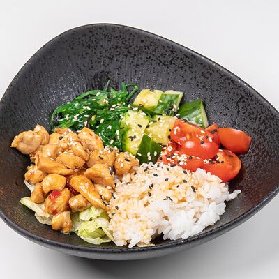 Поке с куриным филе в Фартук по цене 565 ₽