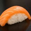 Суши с лососем в Miyaki Sushi по цене 109