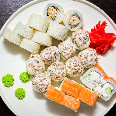 Сет Хит в Суши Море Мото по цене 1176 ₽