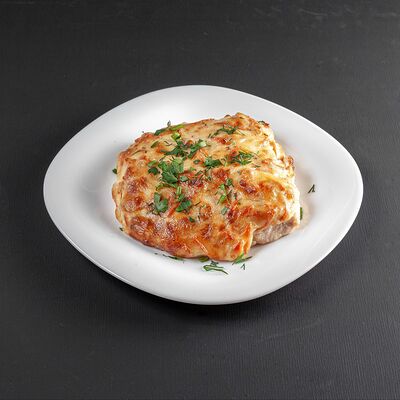 Свинина по-французскив едDA по цене 250 ₽