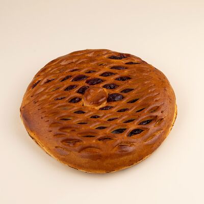 Пирог с вишней в Пекарня Буханка по цене 1016 ₽