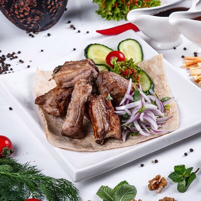 Ребра свиные на мангале в Тамада по цене 850 ₽