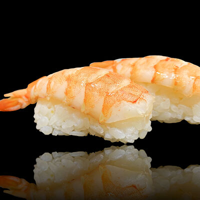 Суши с креветкой в Семья Плюс по цене 85 ₽