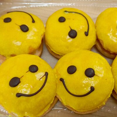 Пирожное Смайлик в Кондитерская лавка Счастье здесь по цене 350 ₽