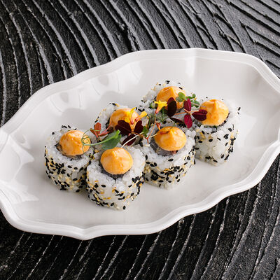 Ролл с дорадо в Ginza по цене 1390 ₽