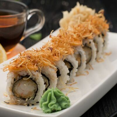 Ролл с креветкой темпура и картофелем пай в Маймун по цене 390