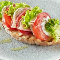 Bruschetta con roast beef в Папалео