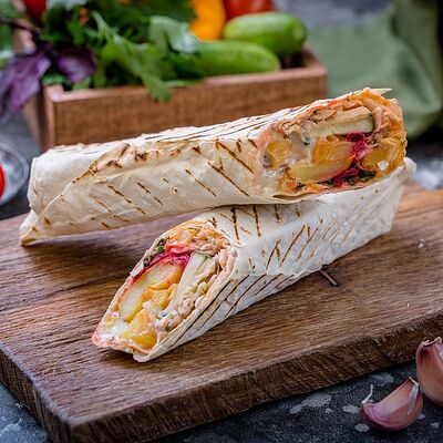 Овощная шаурма в лаваше в Сахара по цене 400 ₽