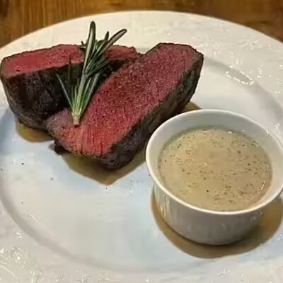 Стейк из говяжьей вырезки в Bella Strada по цене 1990 ₽