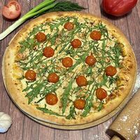 Пицца с помидорами черри и рукколой 25 в MAESTRO KIT HOUSE