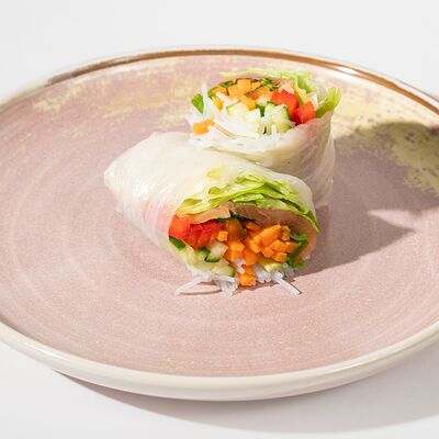 Нэм с ростбифом в Spicy no spicy по цене 450 ₽