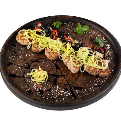 Свиная вырезка по-тайски в Пекин по цене 849 ₽