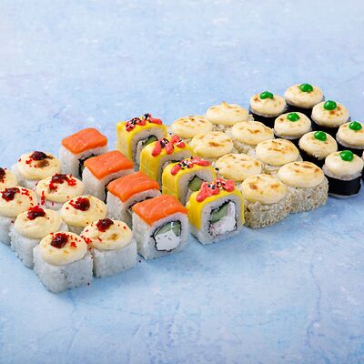 Набор Зимнее счастье в Rocky Rolls - японская кухня по цене 1111 ₽