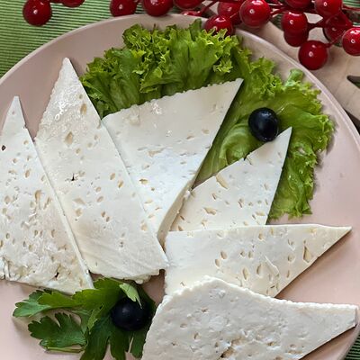 Сыр Брынза в Дети Лейтенанта Шмидта по цене 380 ₽