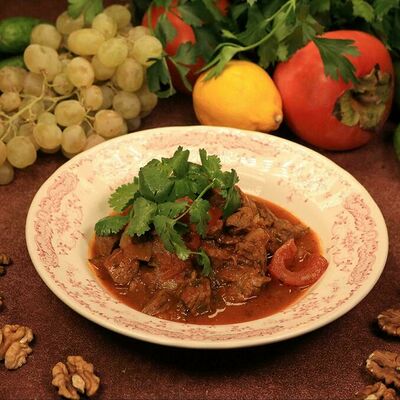 Чашушули из телятины с томлёными овощами в Чичилаки по цене 890 ₽