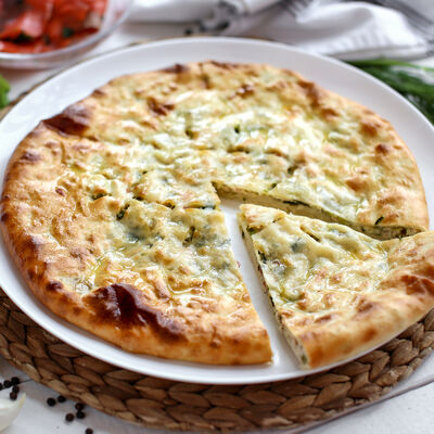 Пирог осетинский с рыбой и сыром в Вот Такие Пироги по цене 1010 ₽