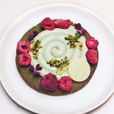 Печенье Матча-малина в Angel Cakes по цене 490 ₽