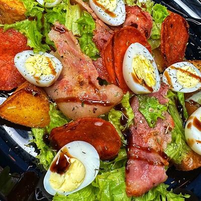 Салат теплый с пепперонив Гастропаб Ёж по цене 380 ₽