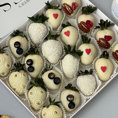 Клубника в шоколаде №44 в Lovely Berry по цене 4690 ₽