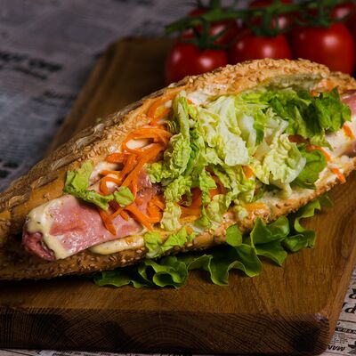 Хот-дог в булке в Шаурма по Ливански по цене 350 ₽