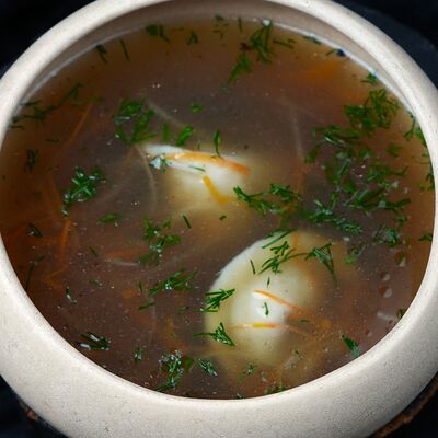 Похлебка с пельменями из речной рыбы и курицы в Черная река по цене 650 ₽