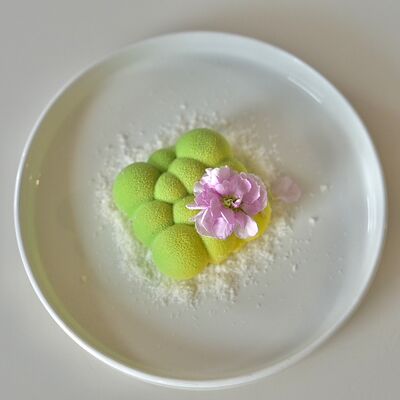 Сабайон с маскарпоне, ананасом и маракуйей в Bucho по цене 440 ₽