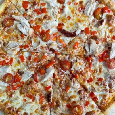 Копченая курочка в Sushi Kiosk по цене 1070 ₽