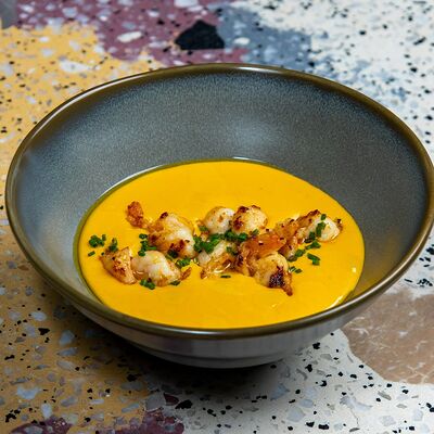 Сырный суп с креветками в Pink milk x Lift по цене 780 ₽