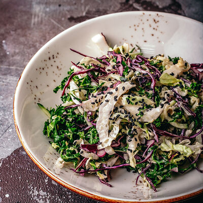 Коул Слоу с кейлом в Torro Grill по цене 390 ₽