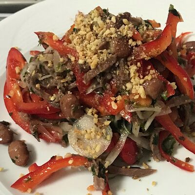 Салат Тбилисив Аура по цене 300 ₽