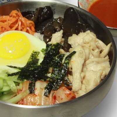 Пибимпаб с курицей в Цзао Ван по цене 515 ₽