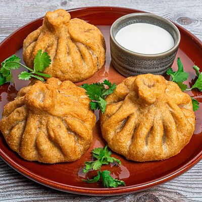 Хинкали жареные с бараниной в Yunga Tim Fish & Grill по цене 840 ₽