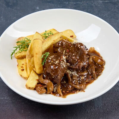 Говяжьи щёки с картофельными лодочками в Пицца Темпо по цене 30 р.